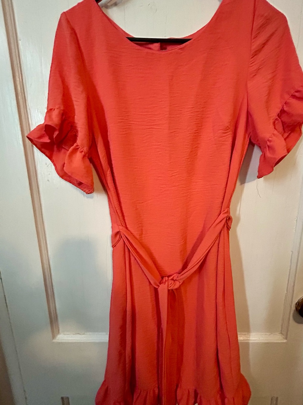 Be by Chetta B  Women’s Coral Tie-Waist Ruffle Dress🔥